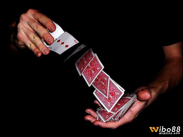 Cách chơi cờ bạc bịp trong thủ thuật chia bài