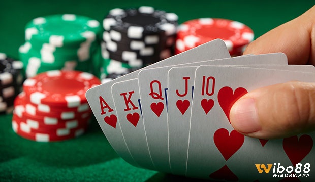 Thứ tự bài trong Poker thường chơi với 2 đến 10 người chơi
