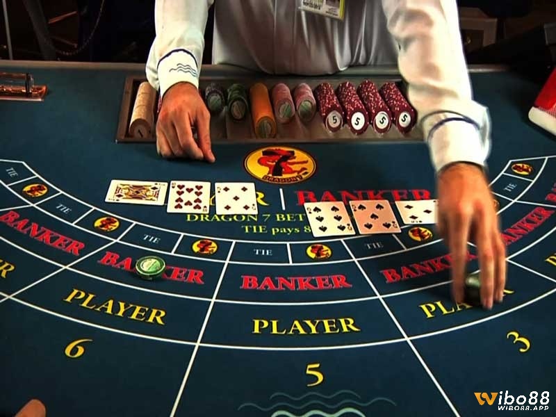 Đa dạng bài và trò chơi trong casino