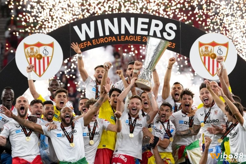 Sevilla là đội bóng vô địch nhiều nhất giải Europa League với 7 chiếc cúp