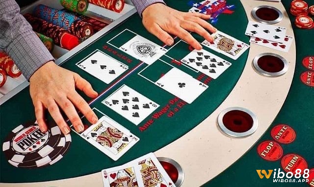 Khám phá chi tiết nhất về cách chơi poker cho người mới bắt đầu