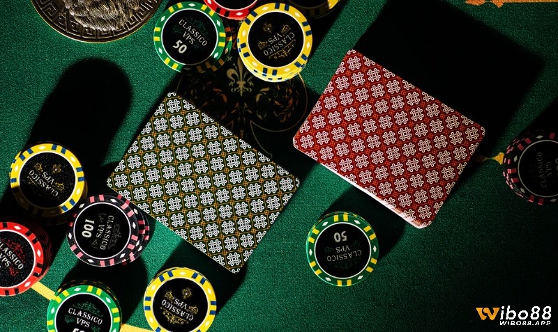 Sự giống nhau giữa các phiên bản Poker là gì?
